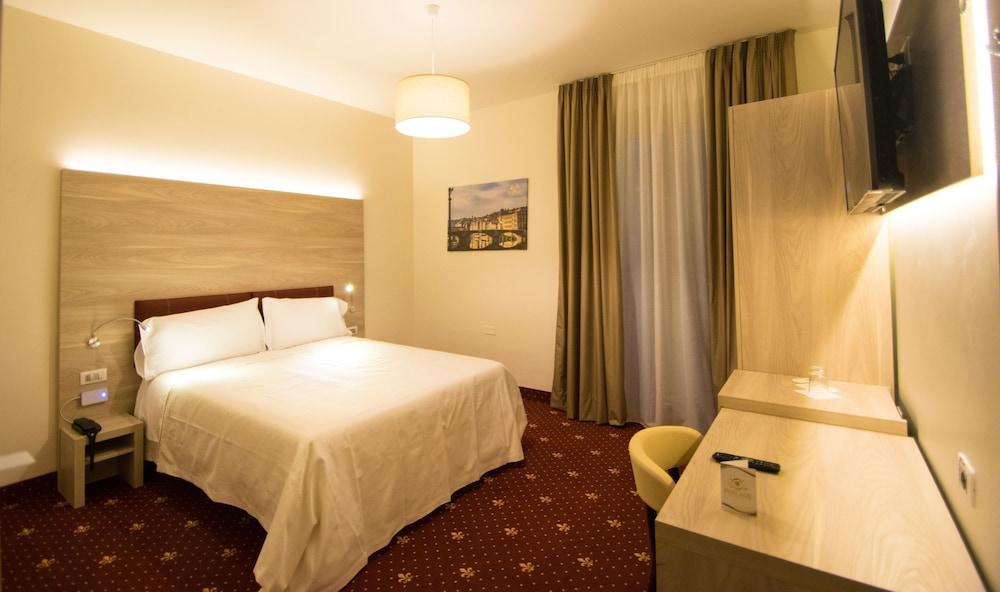 סקנדיצ'י Hotel Perlage Florence מראה חיצוני תמונה