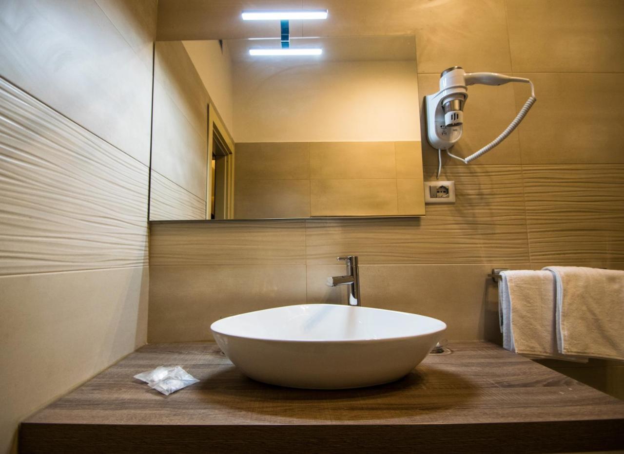 סקנדיצ'י Hotel Perlage Florence מראה חיצוני תמונה